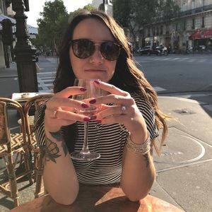 Meet your Posher, Ashley